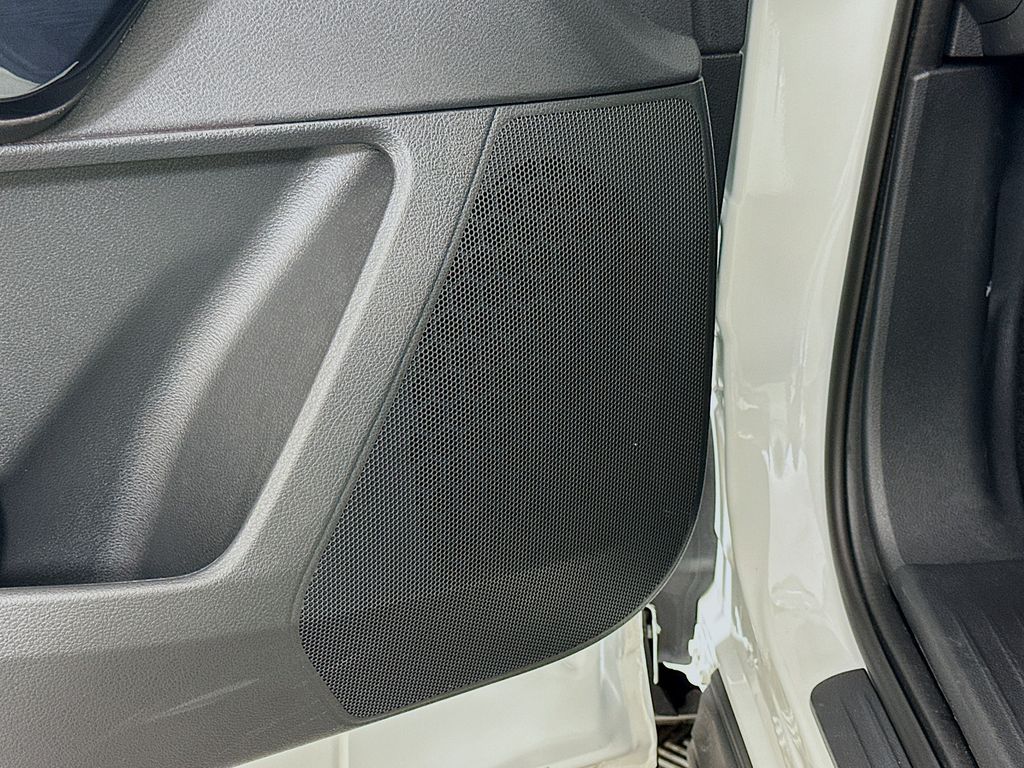 2024 Nissan Pathfinder S 18