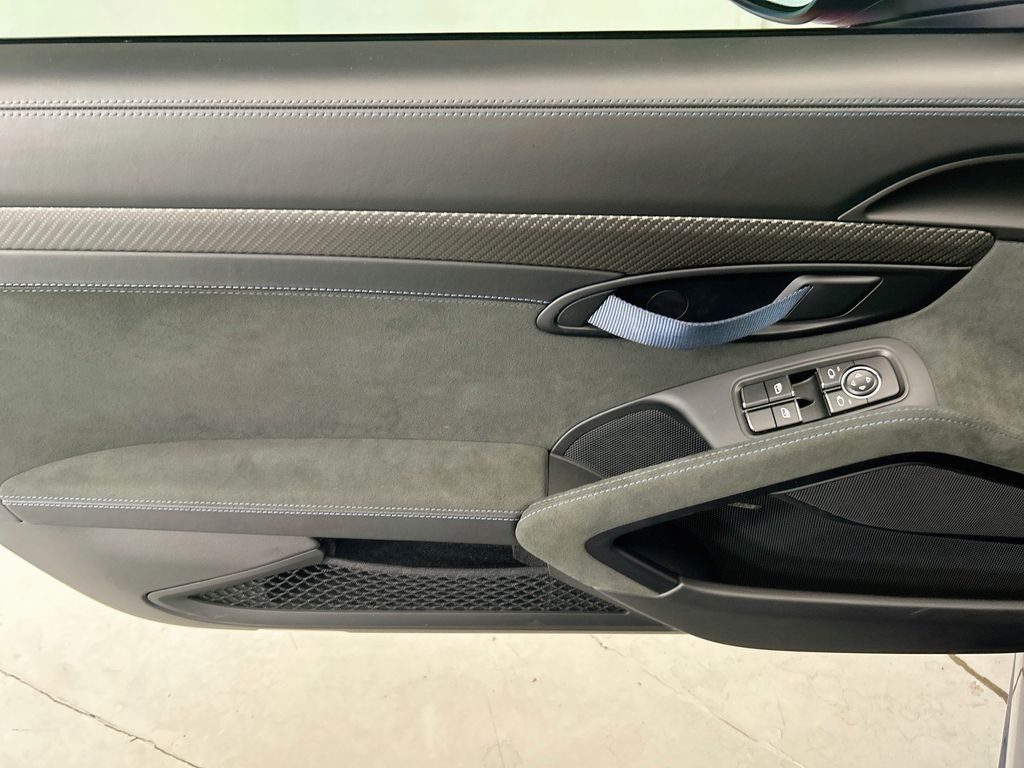 Thumbnail: 2025 Porsche 718 Cayman - 21
