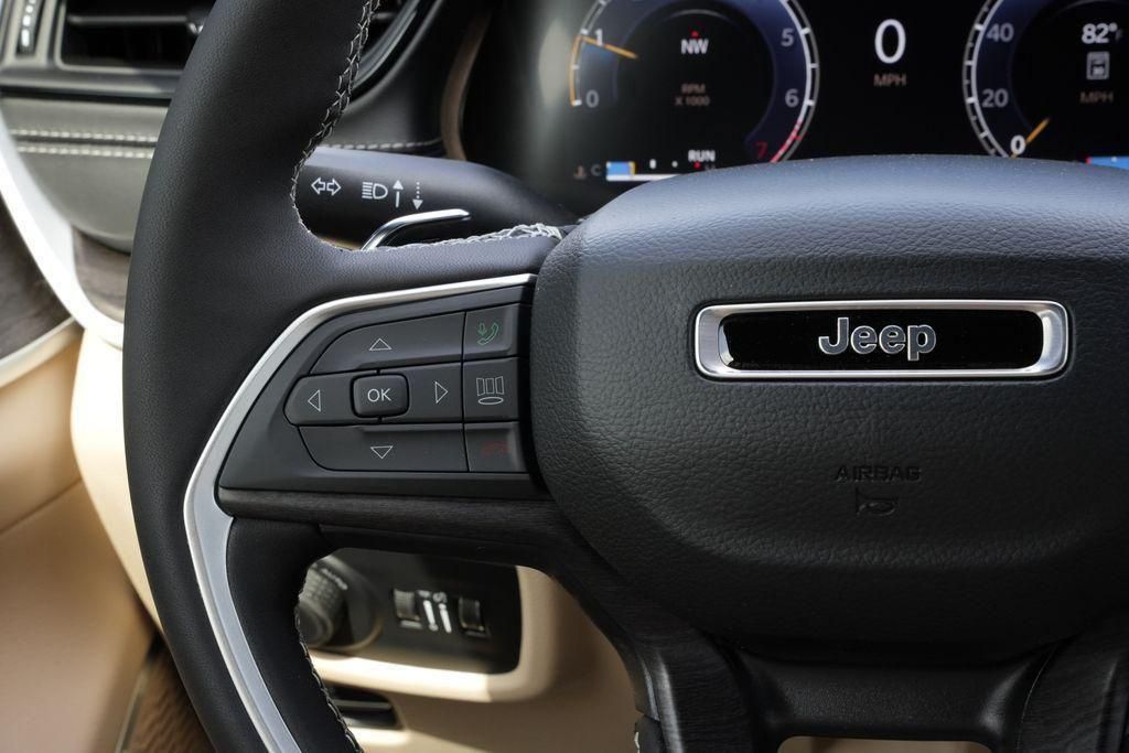 2026 Jeep Grand Cherokee Limited - 9
