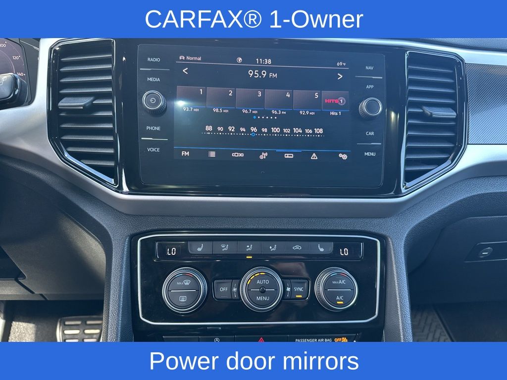 2022 Volkswagen Atlas Cross Sport V6 SEL R-Line photo 15