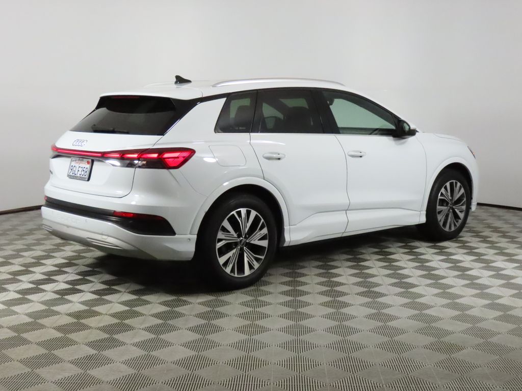 Thumbnail: 2023 Audi Q4 e-tron - 5