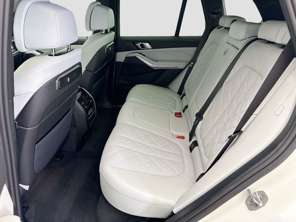 Thumbnail: 2026 BMW X5 - 20