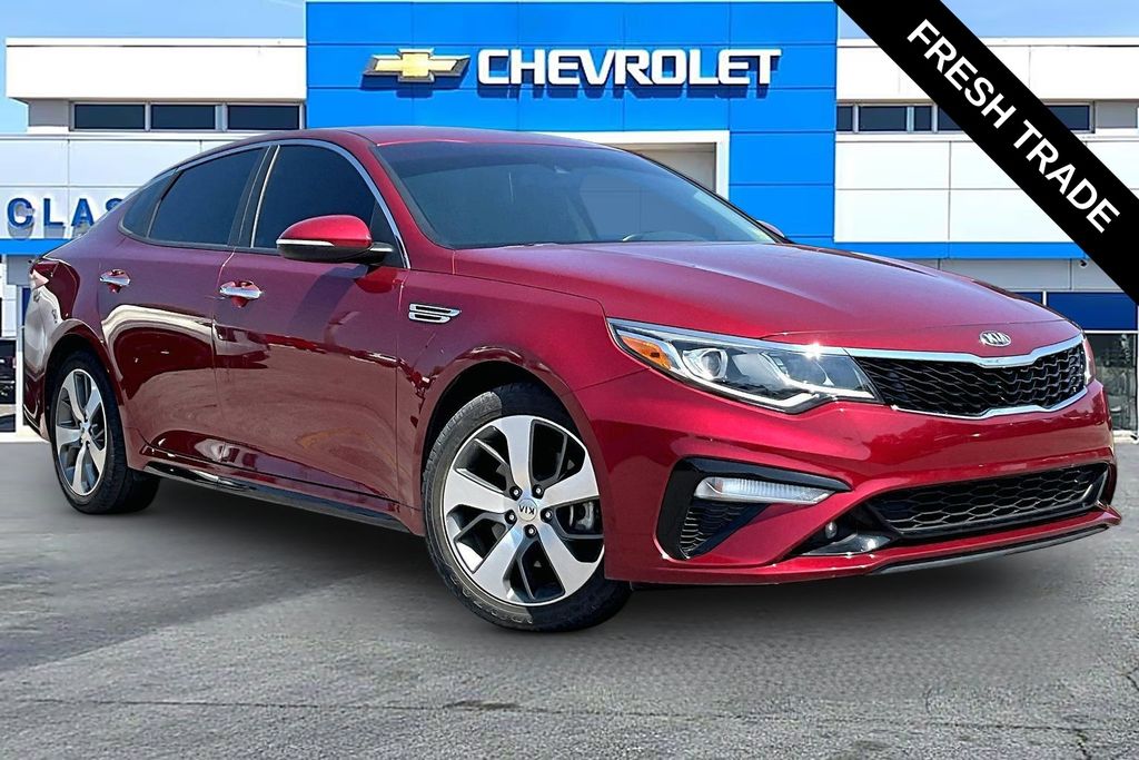 Passion Red 2019 Kia Optima Sedan Front-Wheel Drive 6-Speed Automatic