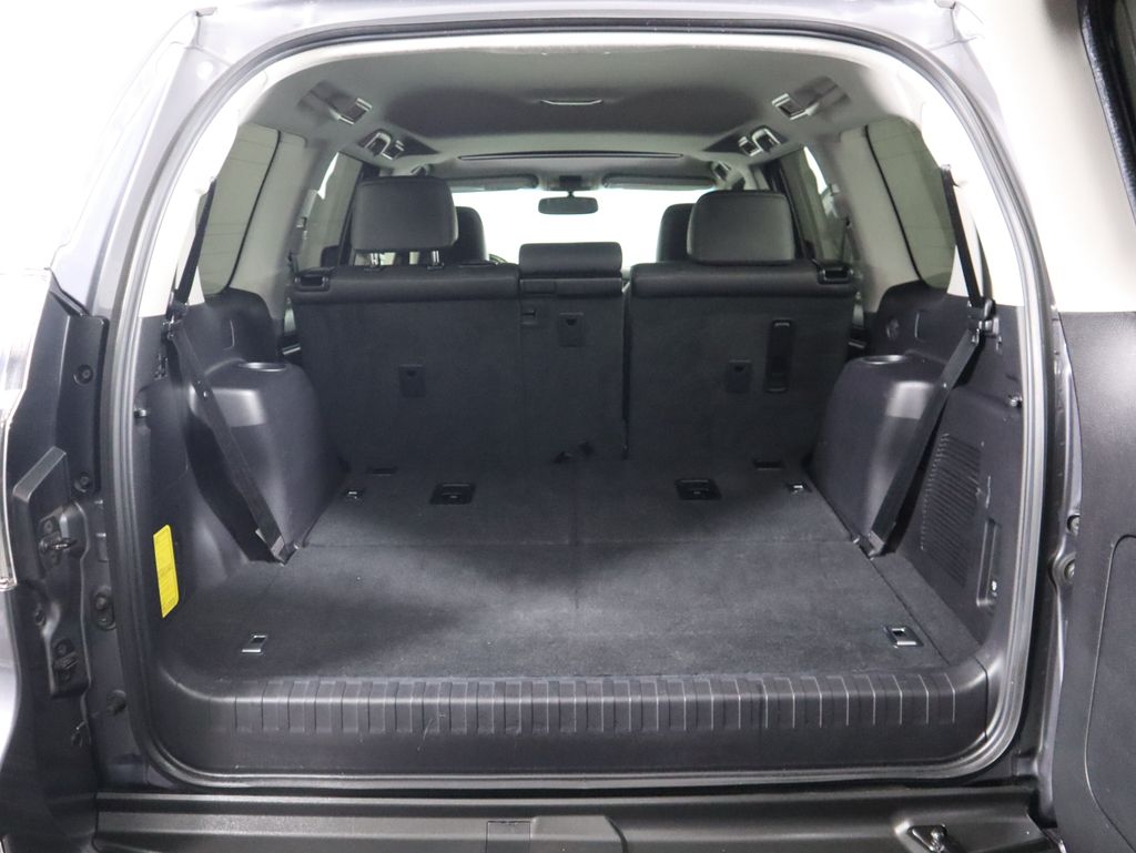 2016 Lexus GX 460 29