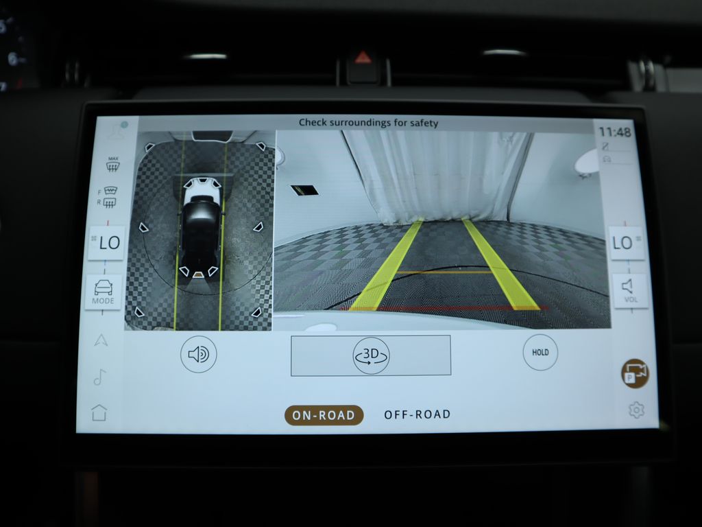 Thumbnail: 2024 Land Rover Discovery Sport - 16