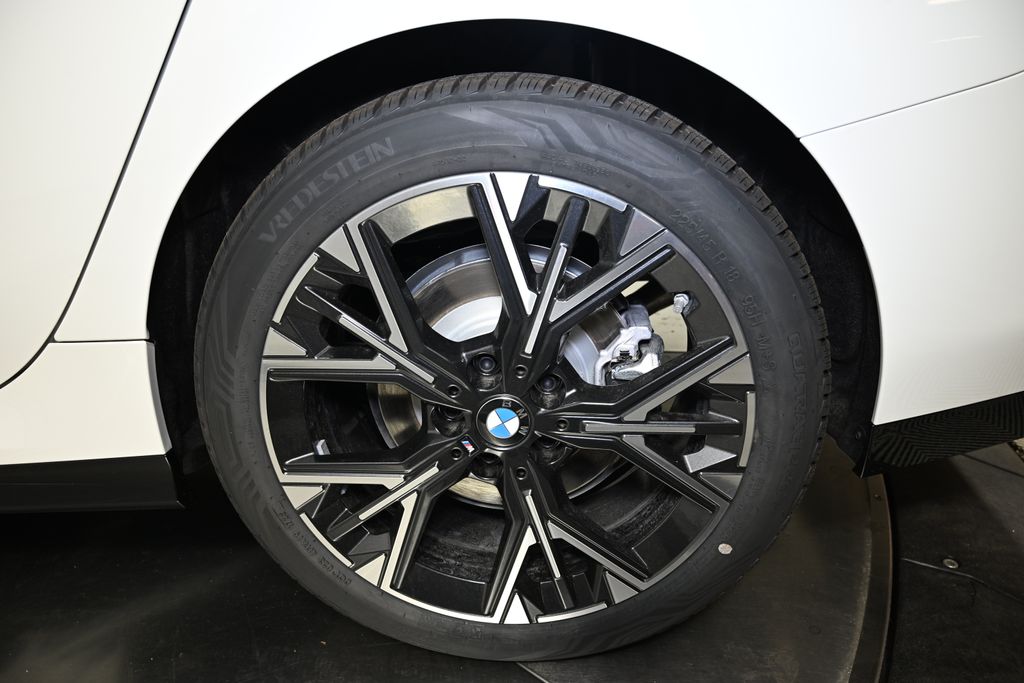 Thumbnail: 2026 BMW 2 Series - 13