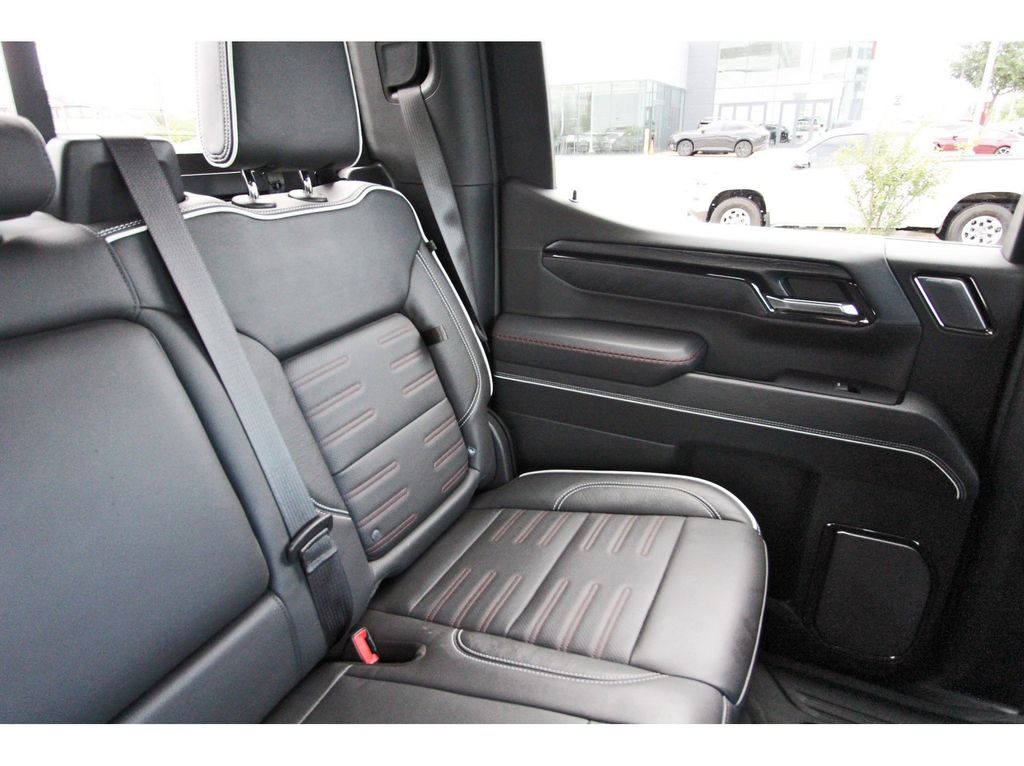2023 GMC Sierra 1500 AT4X - 9