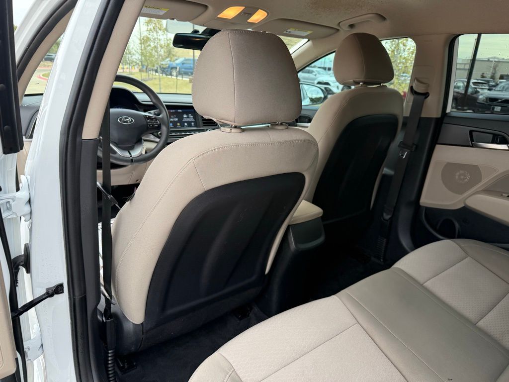 Thumbnail: 2019 Hyundai Elantra - 22