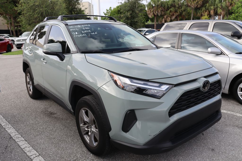 2022 Toyota RAV4 XLE 6