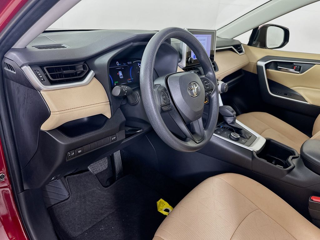 Thumbnail: 2024 Toyota RAV4 - 9