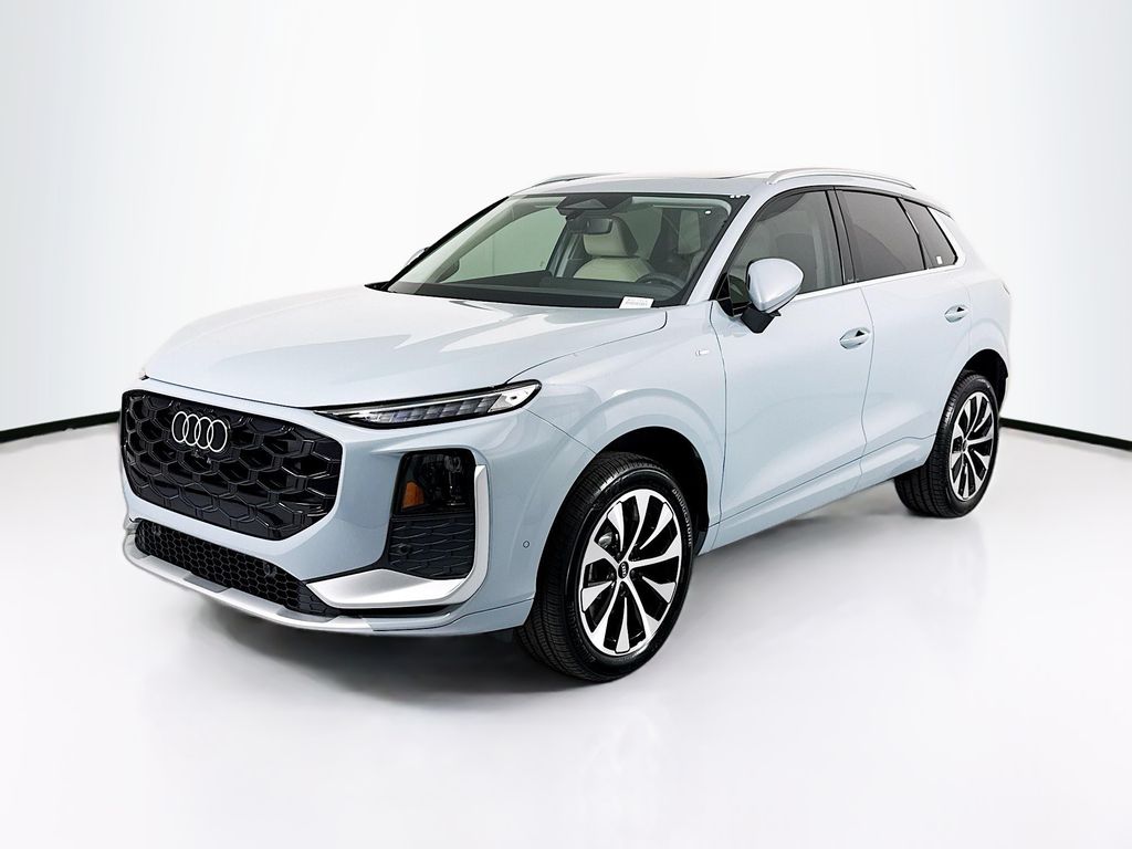 Thumbnail: 2026 Audi Q3 - 1