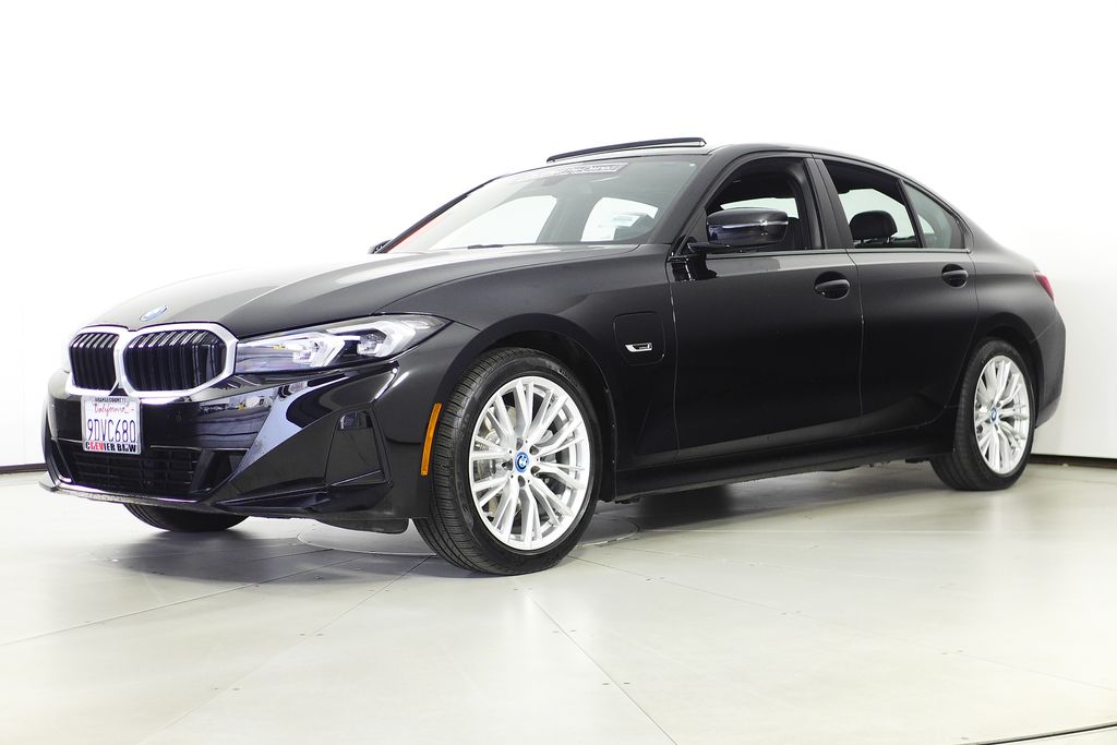 Thumbnail: 2023 BMW 3 Series - 2