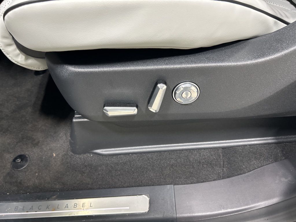 new 2026 Lincoln Navigator L car, priced at $129,225