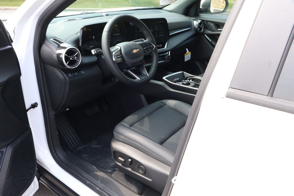Thumbnail: 2027 Chevrolet Equinox - 13