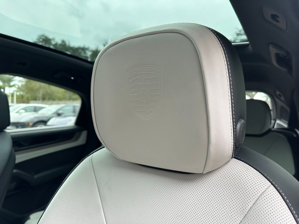 Thumbnail: 2025 Porsche  - 24