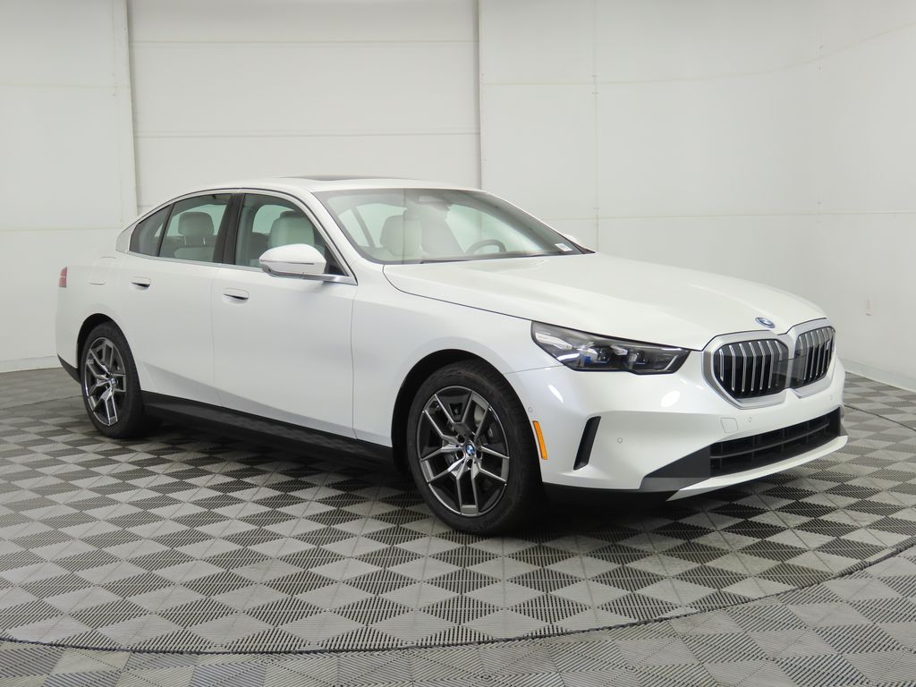 Thumbnail: 2026 BMW i5 - 3