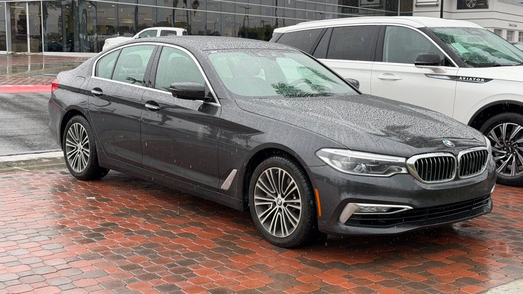 Thumbnail: 2017 BMW 5 Series - 4