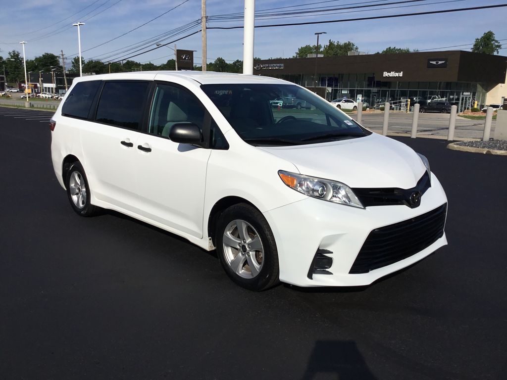Thumbnail: 2020 Toyota Sienna - 7