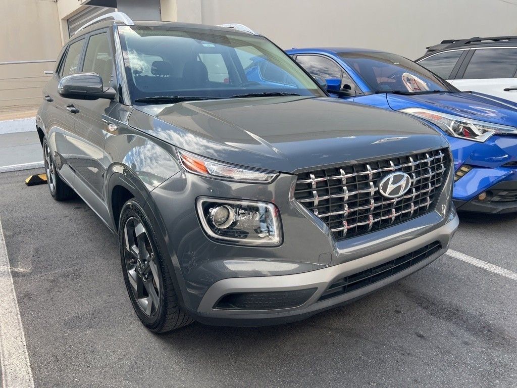 Thumbnail: 2023 Hyundai Venue - 3