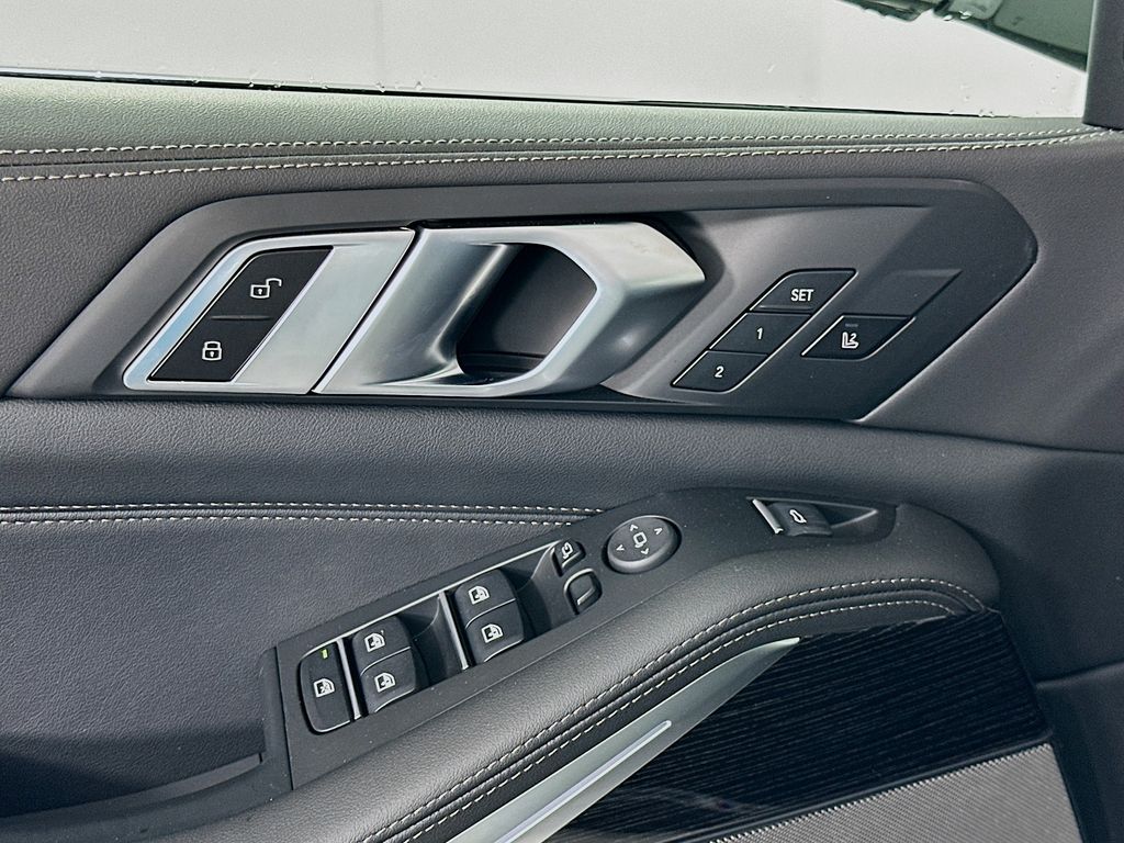 Thumbnail: 2026 BMW X5 - 20