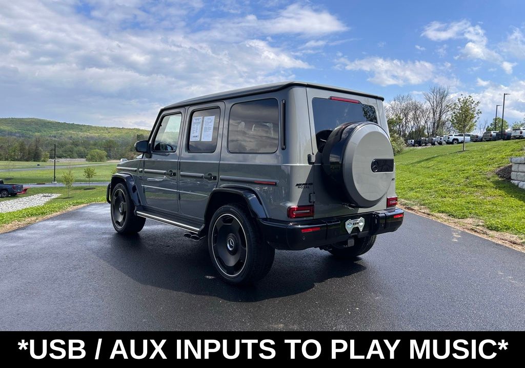 View vehicle photo 6