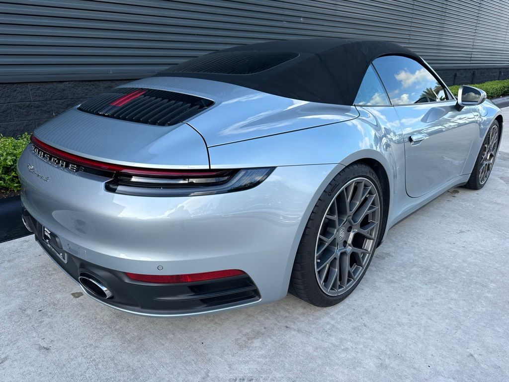 Thumbnail: 2020 Porsche 911 - 10