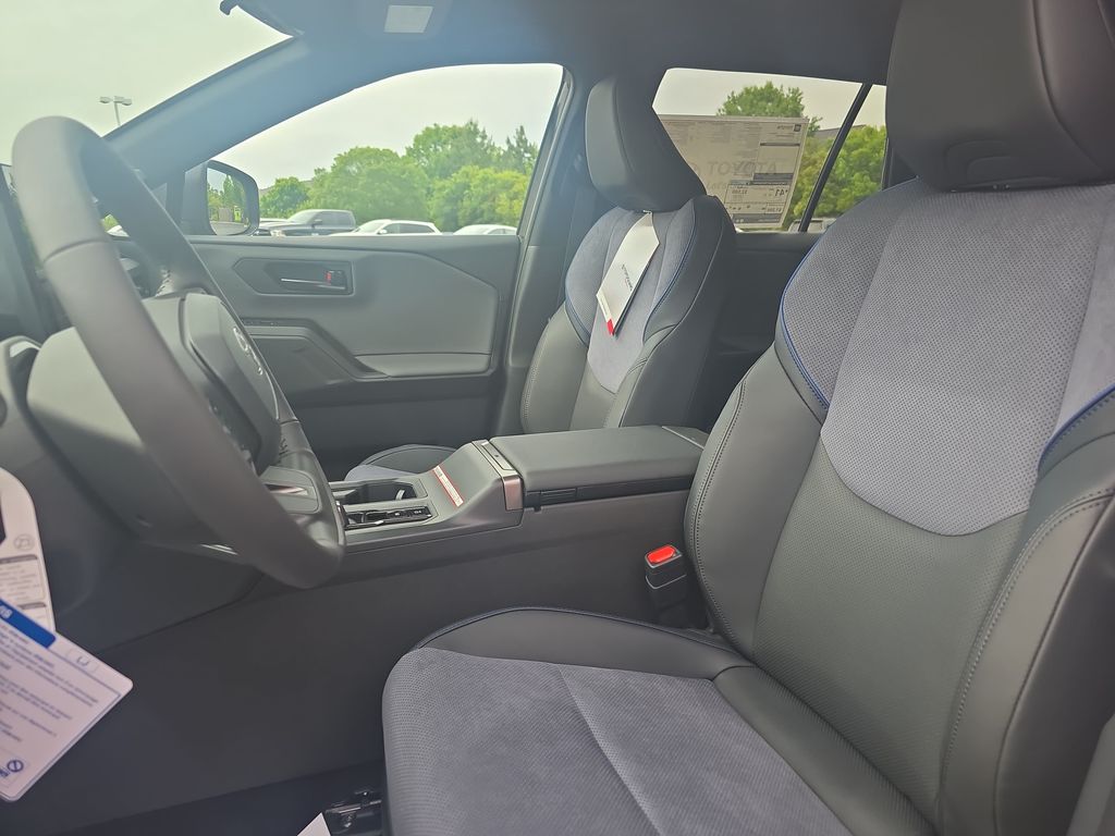 2026 Toyota RAV4 XSE - Photo 14