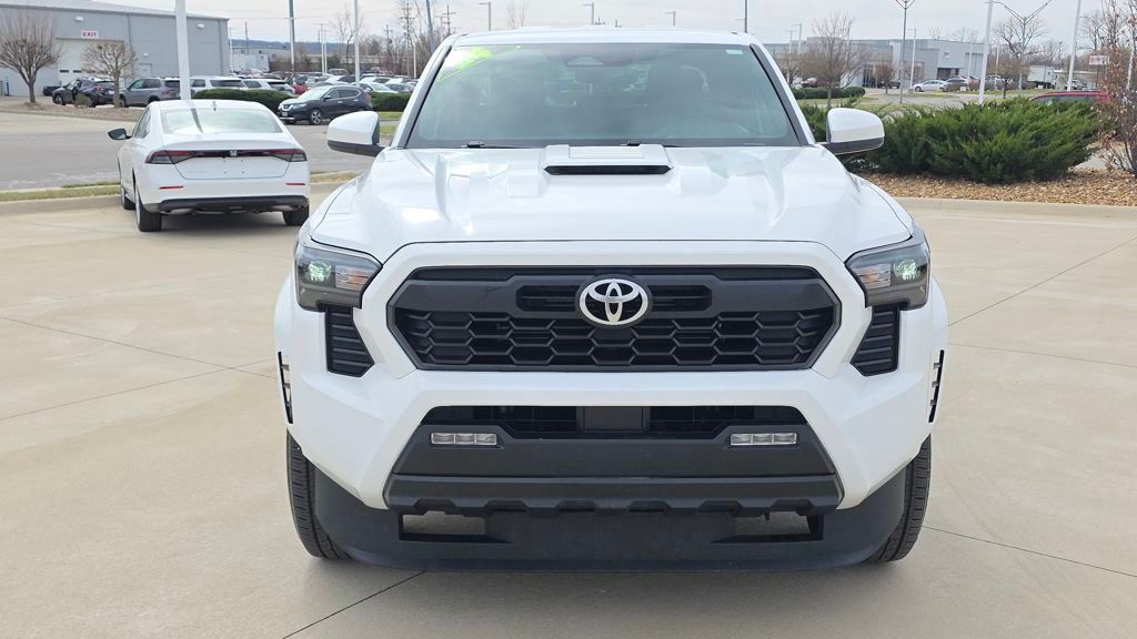 2024 Toyota Tacoma TRD Sport - Photo 9