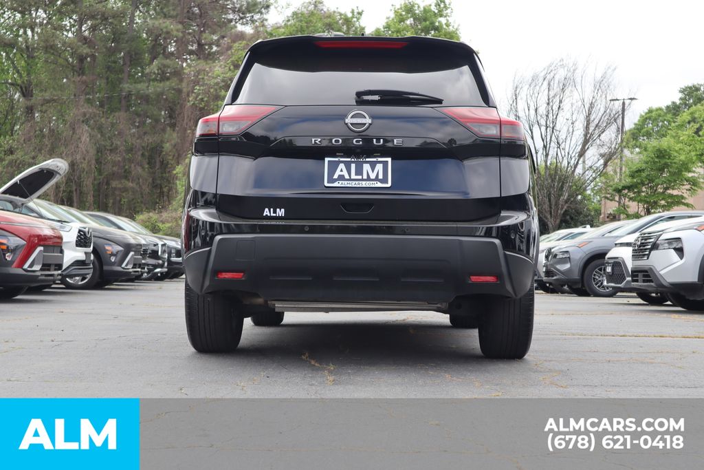 Used 2025 Black Nissan SV image 7