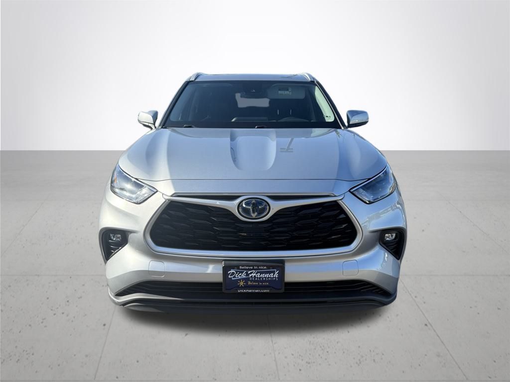2022 Toyota Highlander Hybrid XLE