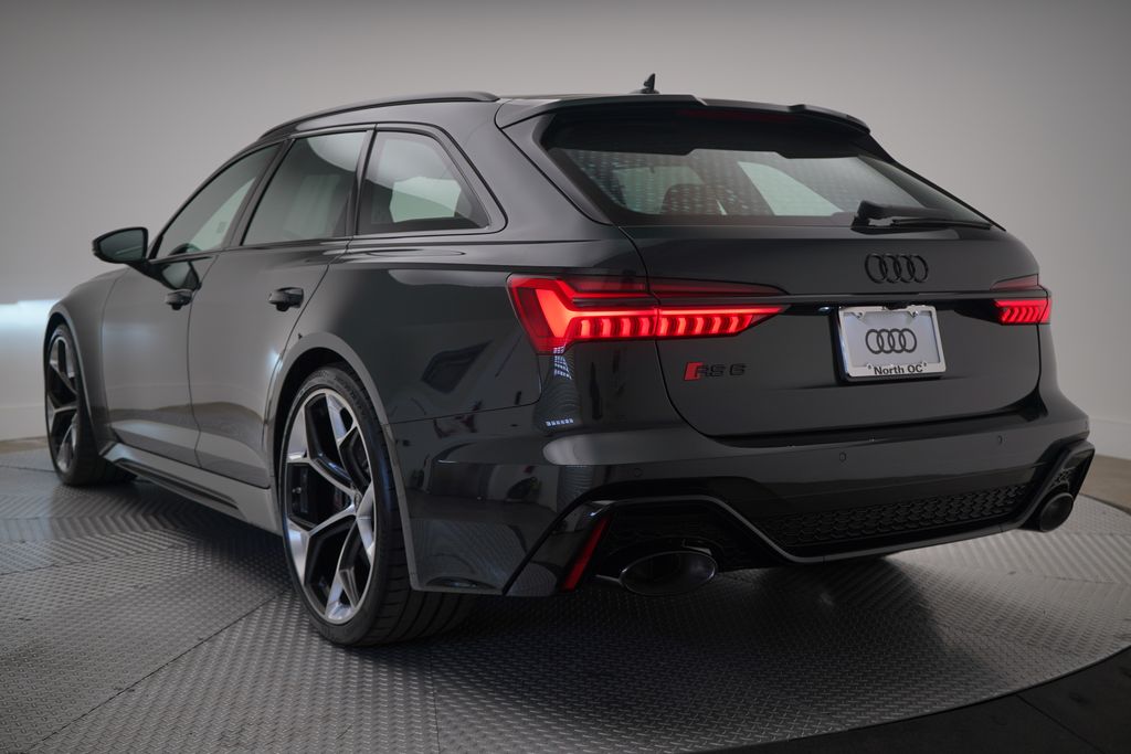 Thumbnail: 2025 Audi RS 6 - 6