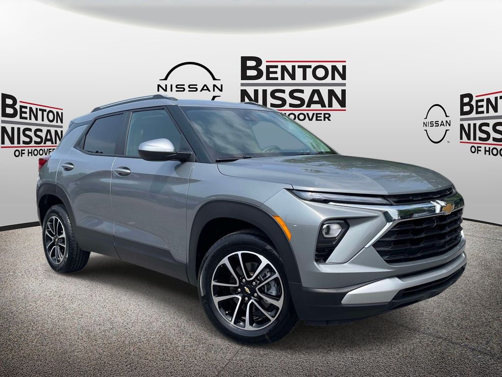 Sterling Gray Metallic 2026 Chevrolet Trailblazer SUV / Crossover Four-Wheel Drive 9-Speed Automatic