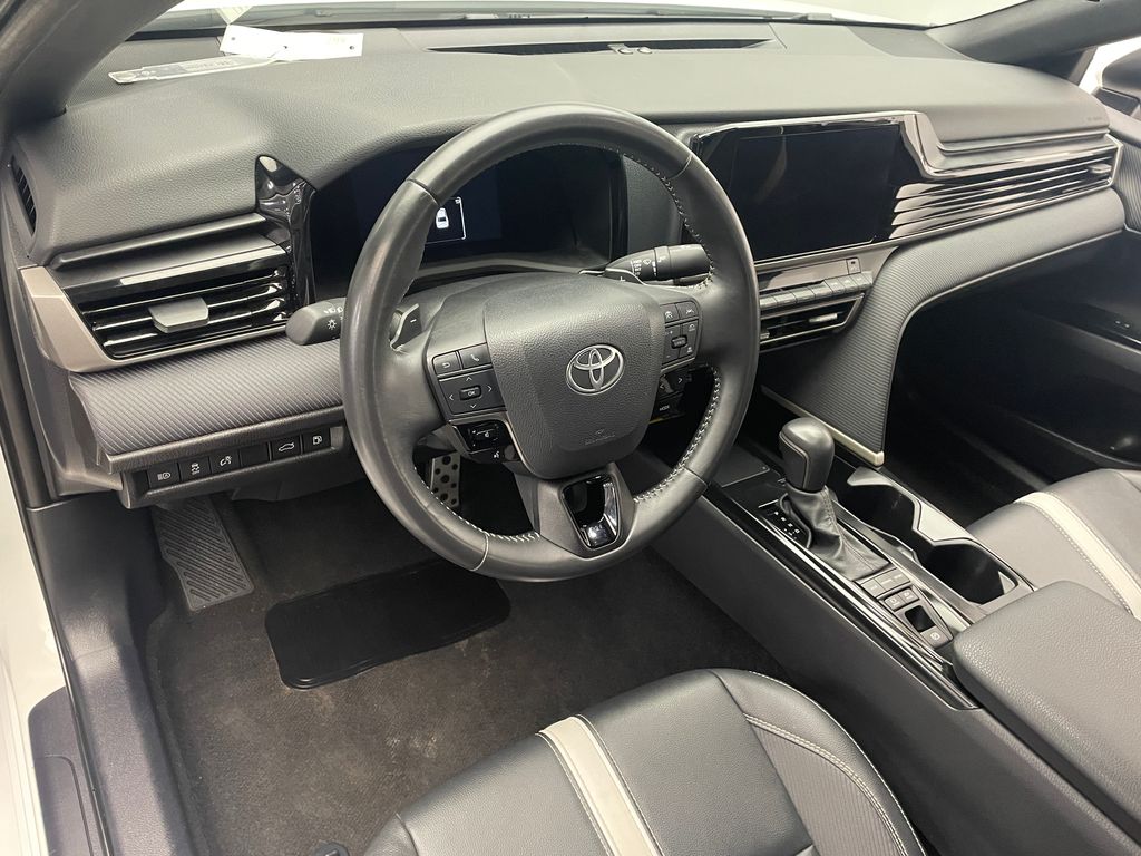 Thumbnail: 2025 Toyota Camry - 11