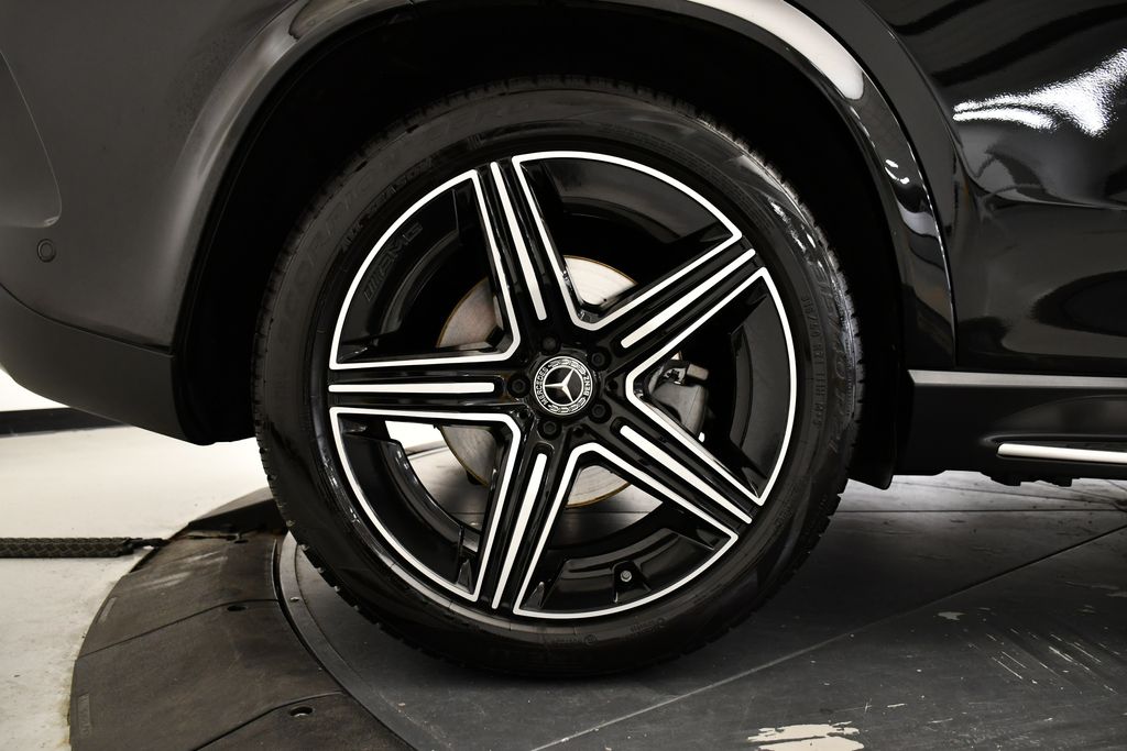 Thumbnail: 2025 Mercedes-Benz GLE - 18