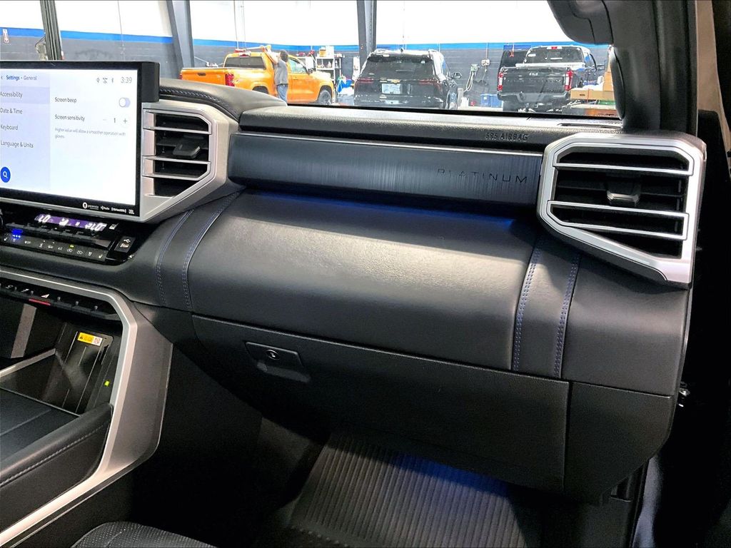 2024 Toyota Tundra — photo 13