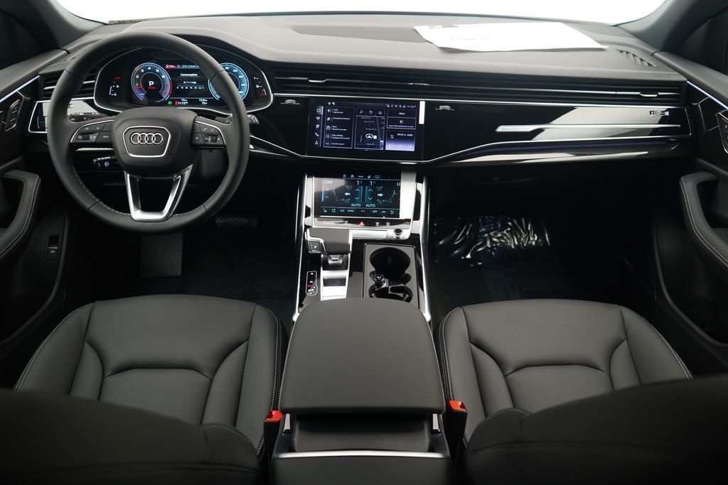 Thumbnail: 2026 Audi Q8 - 8