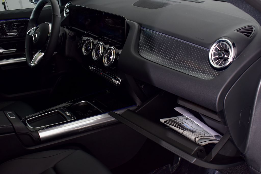 Thumbnail: 2026 Mercedes-Benz GLA - 26