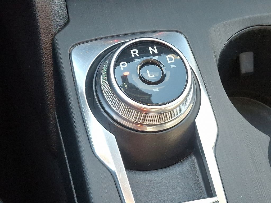 Thumbnail: 2022 Ford Escape - 16