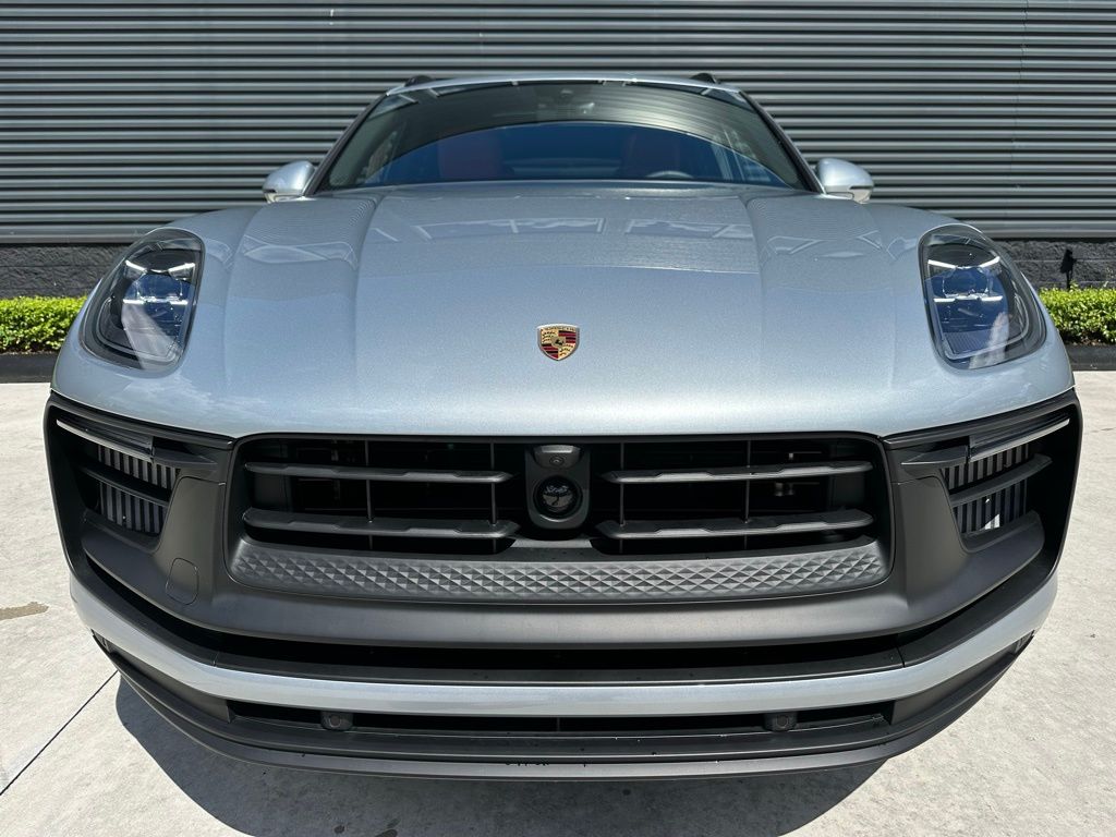 Thumbnail: 2025 Porsche Macan - 8