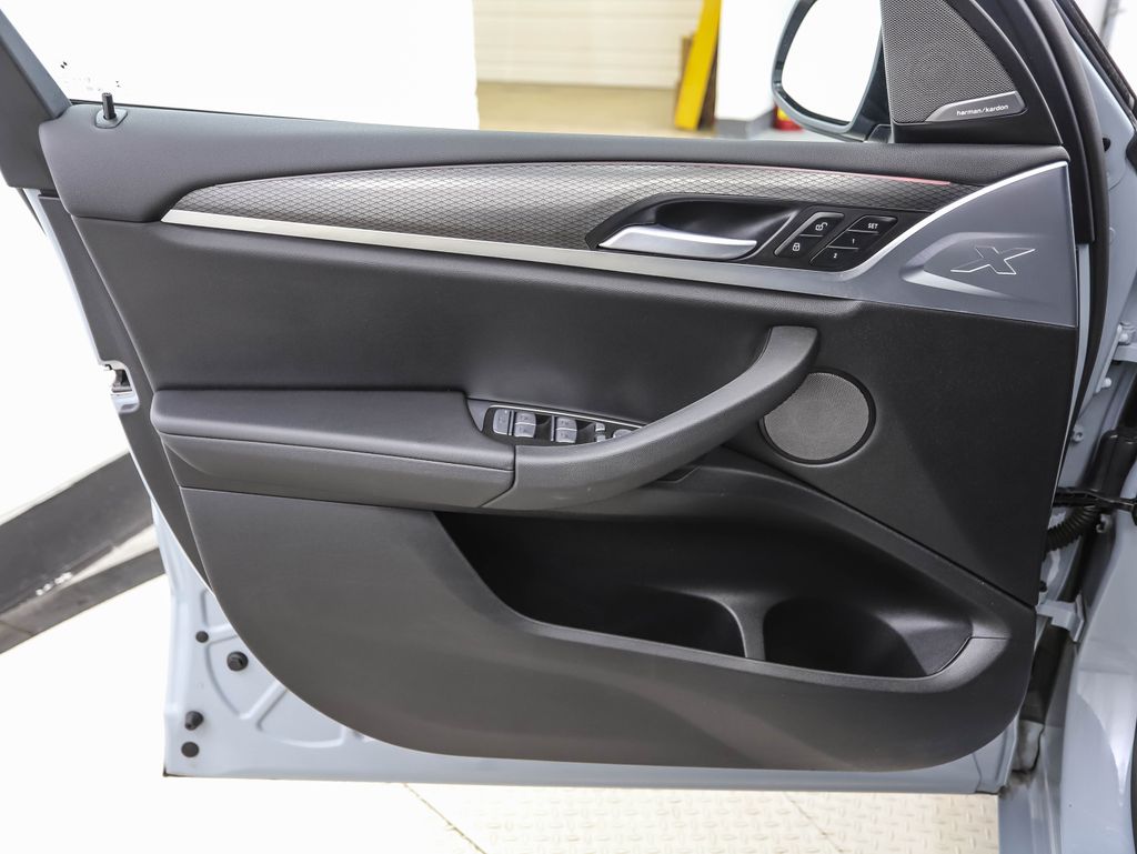 Thumbnail: 2024 BMW X3 - 9