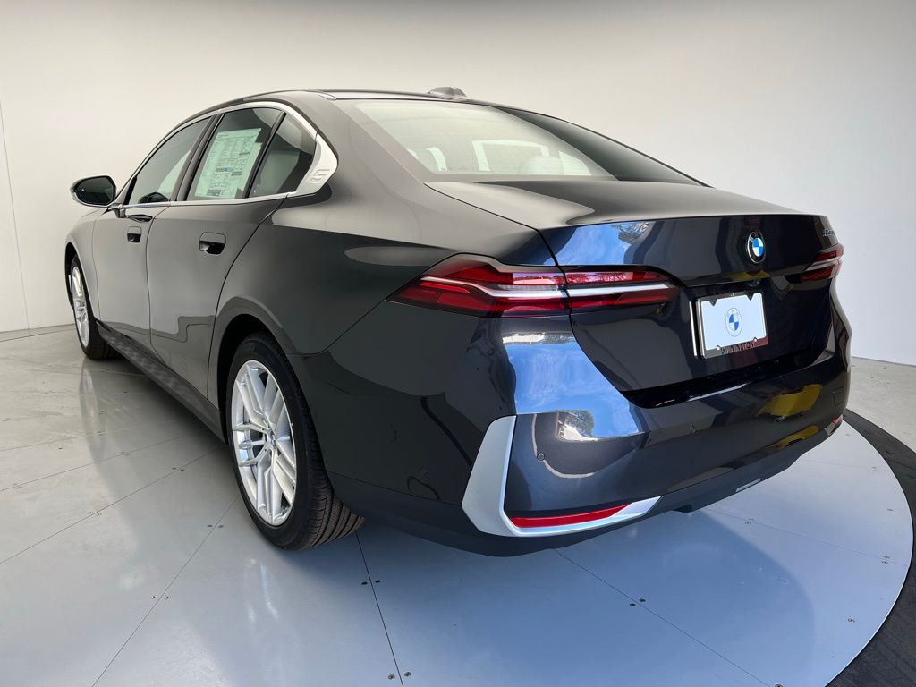 2025 BMW 5 Series 530i 4