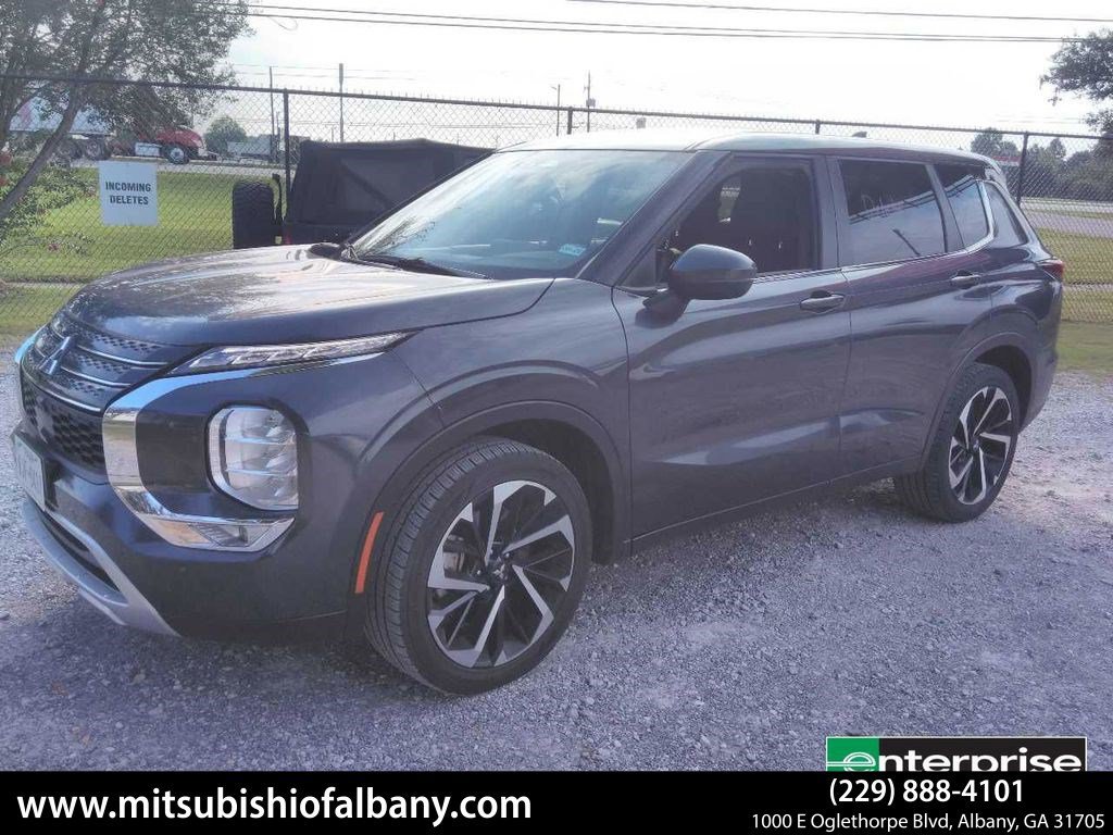 2024 Mitsubishi Outlander SE