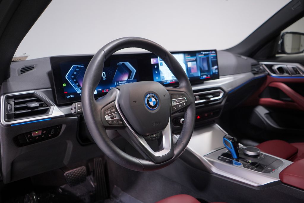 Thumbnail: 2023 BMW i4 - 6