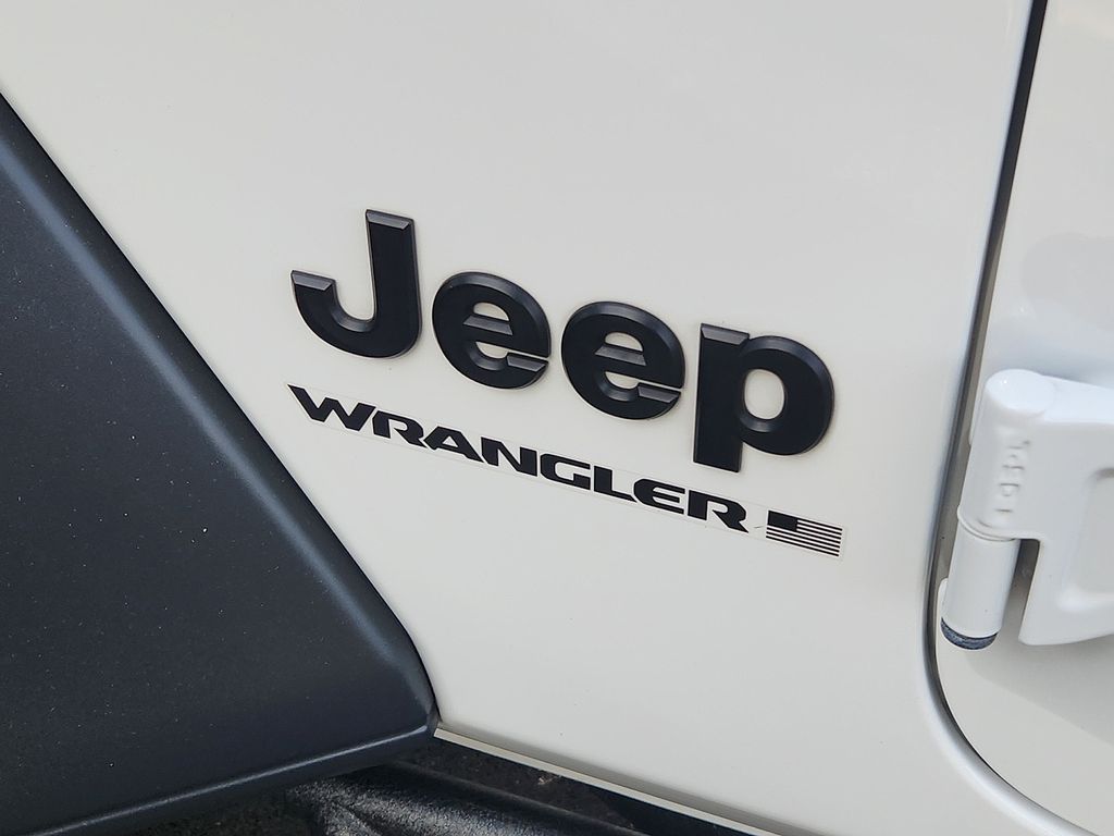 Thumbnail: 2023 Jeep Wrangler - 29