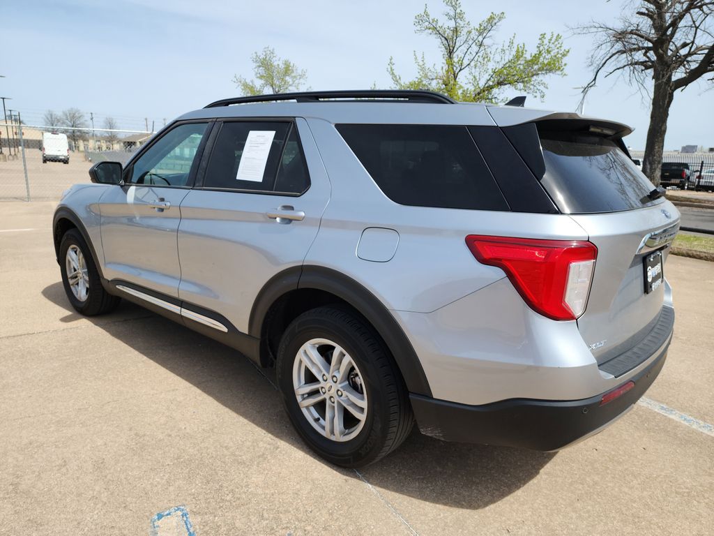 2023 Ford Explorer XLT photo