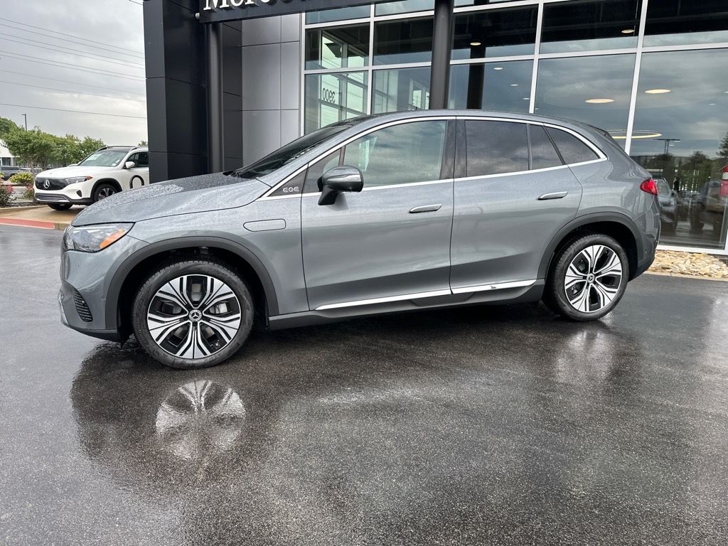 New 2026 Gray Mercedes-Benz 320 SUV image 3