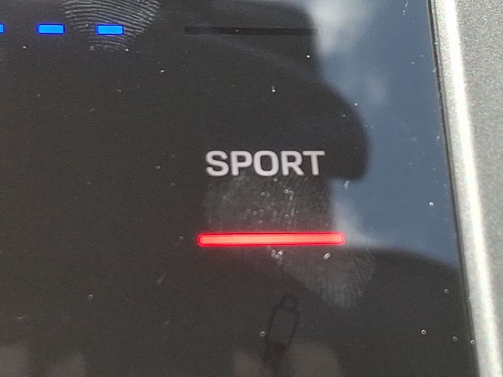 Thumbnail: 2025 Porsche Macan - 23