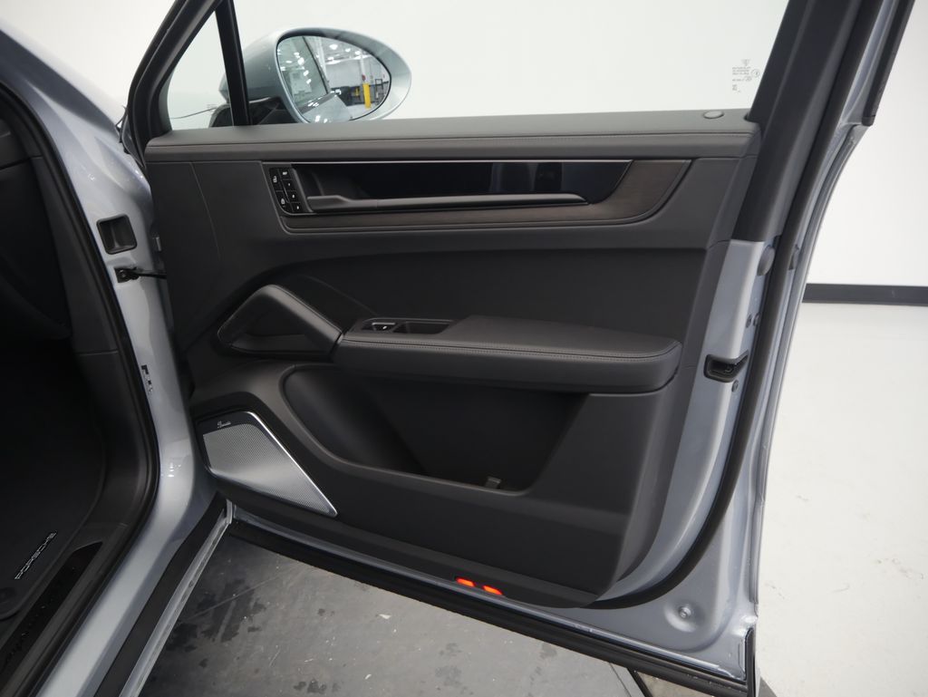 Thumbnail: 2026 Porsche  - 26