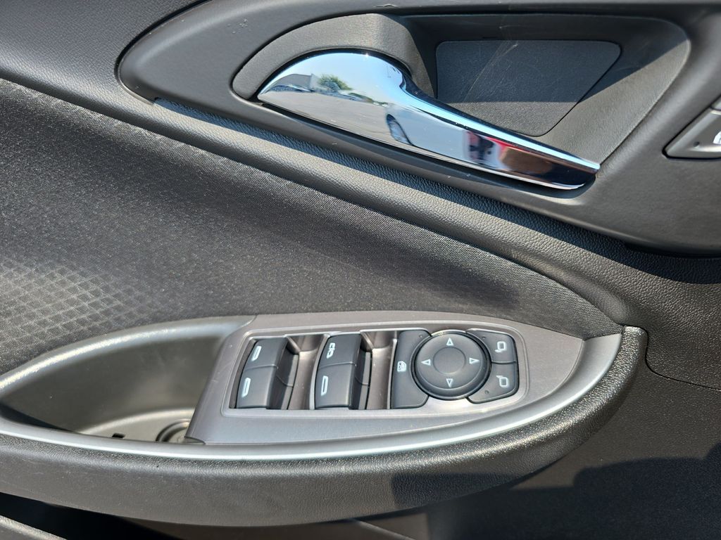 Used 2025 Chevrolet Malibu Sedan