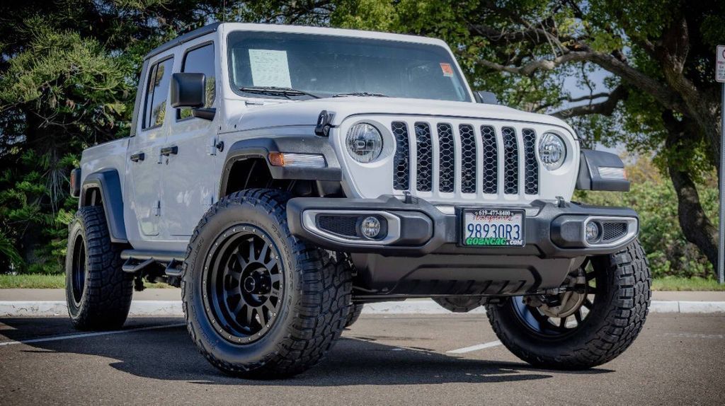 Used 2023 Jeep Gladiator Sport 4D Crew Cab